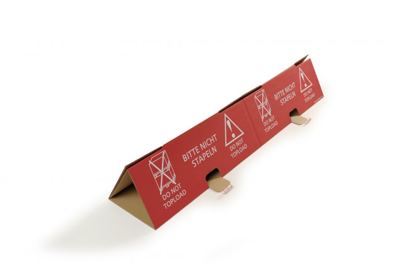 Veuillez ne pas empiler les cônes de palette rouges